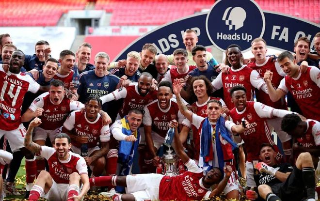 热身赛：U18国青2-1吉尔吉斯斯坦U18，魏祥鑫、贾伟伟建功（U18国青热身赛2-1力克吉尔吉斯斯坦U18，魏祥鑫与贾伟伟破门）