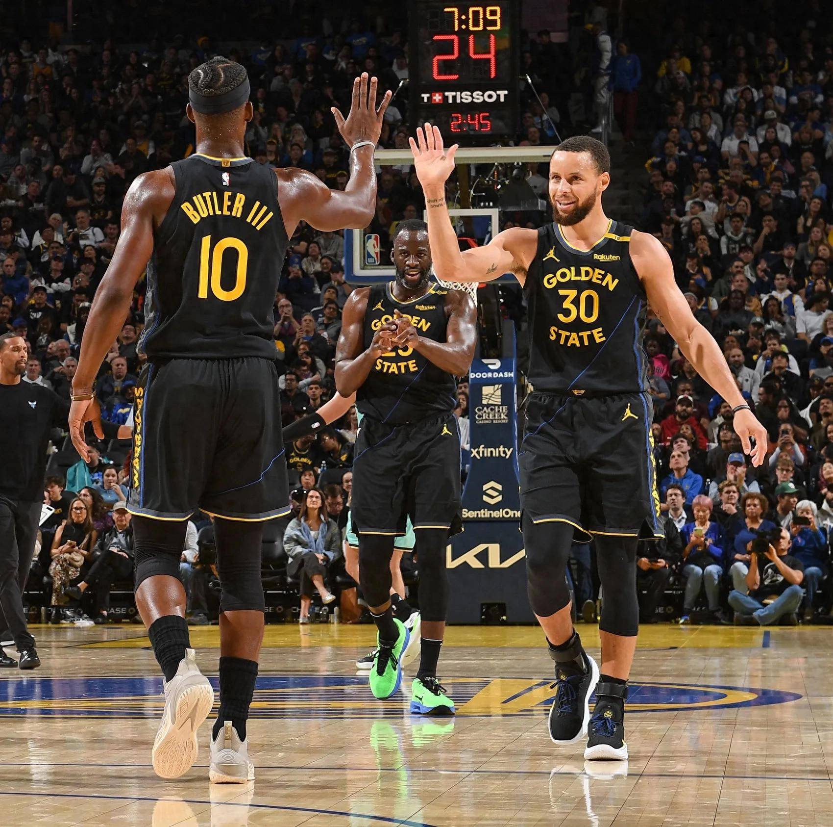 每体：亚马尔成西甲遭种族歧视最多球员，占比超维尼修斯一倍（每体：亚马尔成西甲遭种族歧视最严重球员，比例为维尼修斯的两倍）