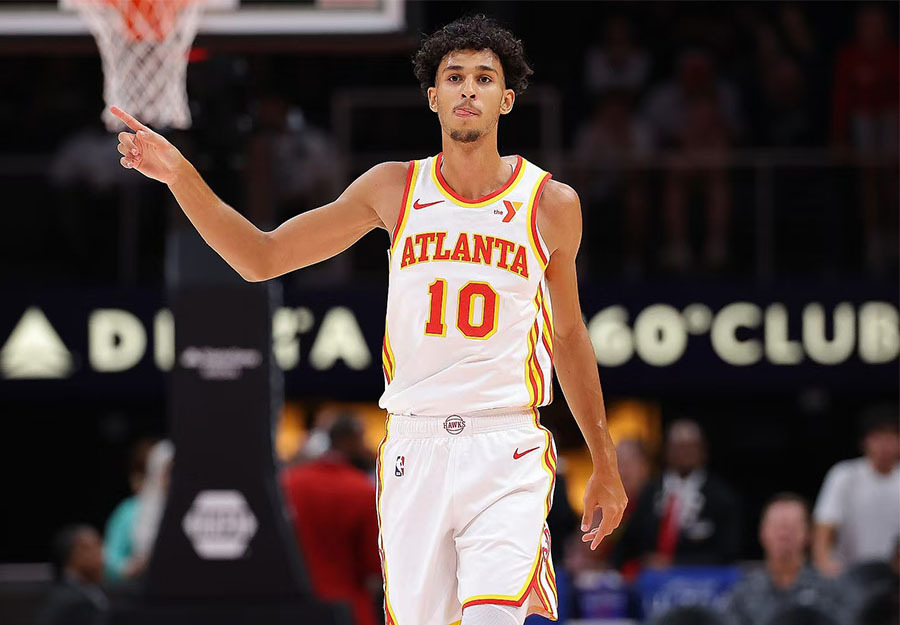 奎因27分8篮板，徐杰25分11助攻，广东男篮93-106惜败山西（广东男篮93-106憾负山西，奎因27分8板、徐杰25分11助难救主）