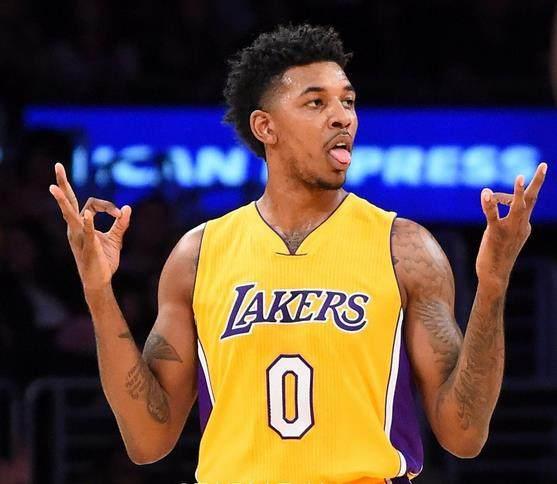 梅西的冠军总数比同期世界上任何俱乐部的冠军总数都要更多！（同期内，梅西夺冠次数多于全球任何一家俱乐部）