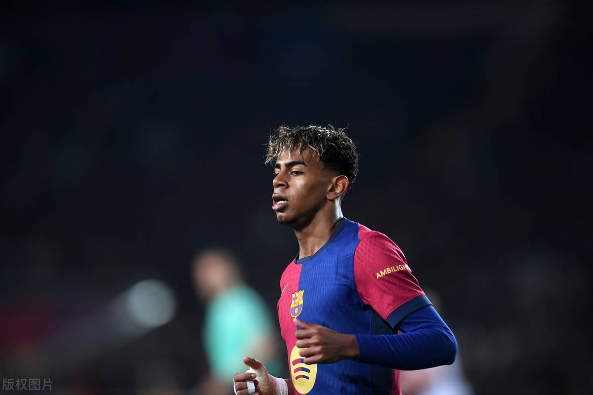 最后一冠！阿尔巴以美职联总冠军结束17年球员生涯（封王谢幕：阿尔巴捧起美职联总冠军后结束17年球员生涯）