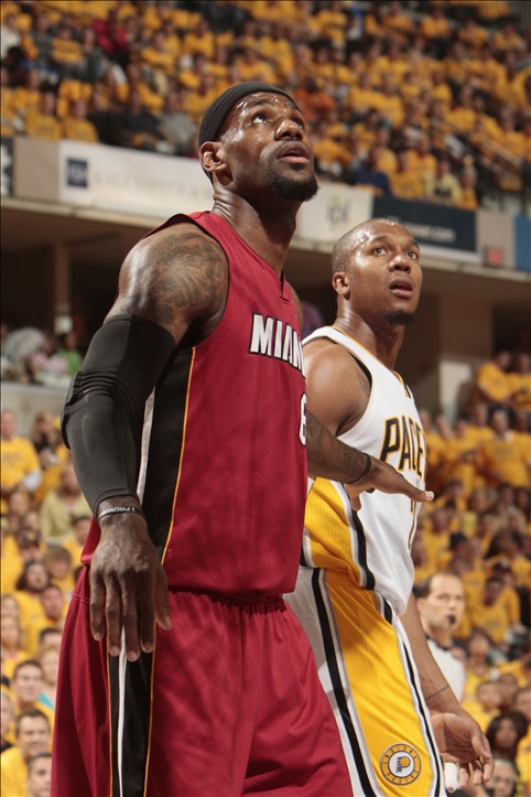 山东靠团队篮球大胜（山东以团队协作收获大胜）