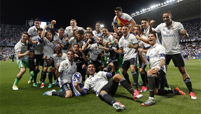 念旧️#梅西重回诺坎普 #梅西参观新诺坎普 #梅西（旧梦归来：梅西探访焕新的诺坎普 #梅西）